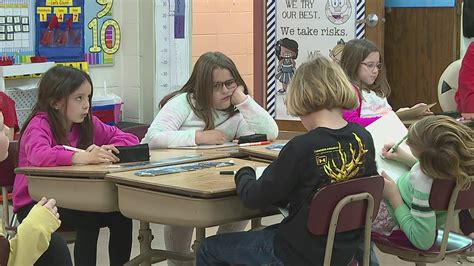 Morrison schools begins discussing budget cuts | wqad.com