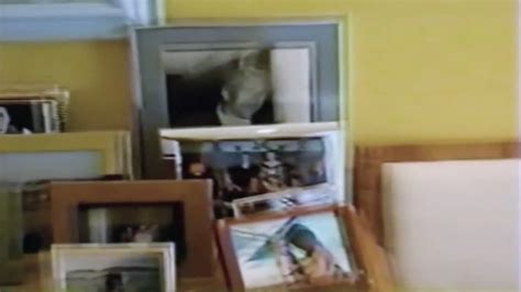 Surviving Jeffrey Epstein S01E01 / AvaxHome