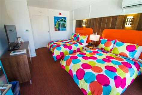 Old K-town boy goes home - Review of Mother Earth Motor Lodge, Kinston ...