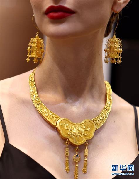 欧美Jewelry珠宝首饰人像-璀璨-欧莱凯设计网
