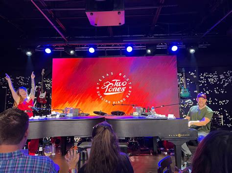 Two Tones Piano Bar in The Woodlands blends comedy with music