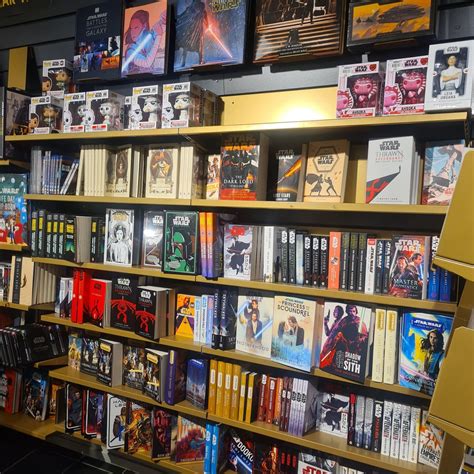 Local Bookstore 的图像结果