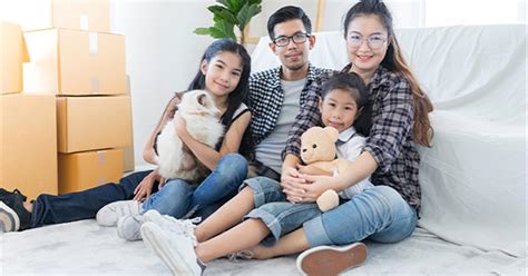 Sailors & Families on the Move