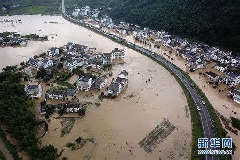安徽：强降雨致42万多人受灾 有400多年历史的镇海古桥被洪水冲毁 - 中国日报网