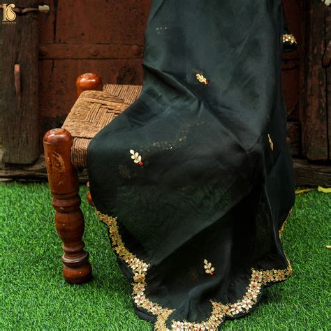 Green Pure Organza Silk Dupatta with Embroidery – Khinkhwab