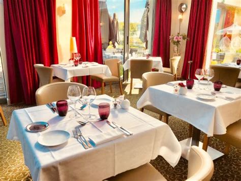 LES TERRASSES DU RELAIS, Rueil-Malmaison - Menu, Prices & Restaurant ...