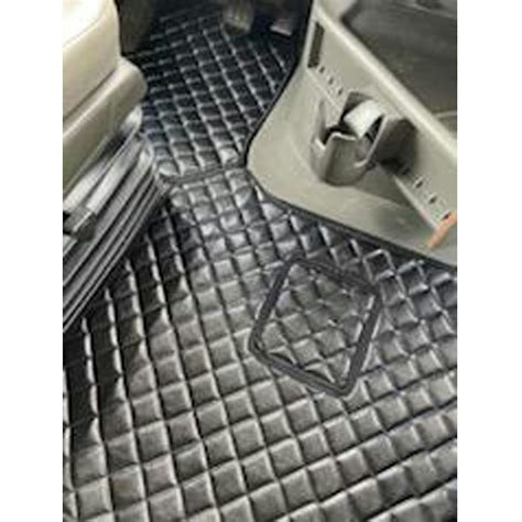 Volvo 740 760 4-Piece Vinyl Floor Mat Set - Raney's Truck Parts
