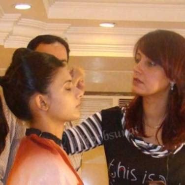 Top Bridal Makeup Artist in Delhi, Bridal Makeup Cost in Delhi