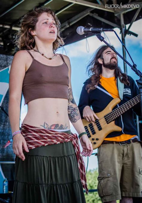 Hayley Jane – Performs at Disc Jam Music Festival 2015 – celebsla.com