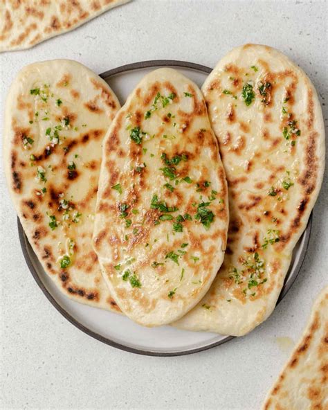 Amazing Garlic Naan Bread Recipe - Healthy Fitness Meals