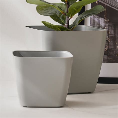 Buy Gloria Requisite Floor Planter from Home Centre at just INR 129.0