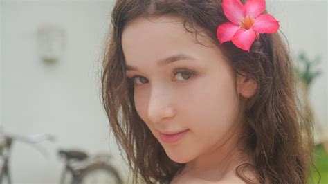 Ellie Leen. Обои для рабочего стола. 1920x1080