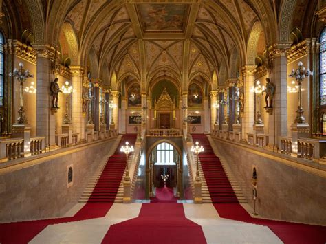 Budapest Parliament Tours - Hellotickets