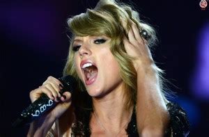 ZAP TAYLOR SWIFT POSTER Paper Print - TAYLOR SWIFT posters - Music ...