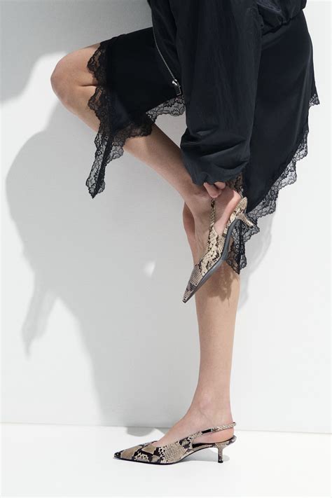 Women's Beige/Snakeskin pattern Slingback court shoes | H&M IN