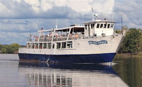 Hudson River Cruises | Sightseeing Boat Tours in Hudson Valley, NY