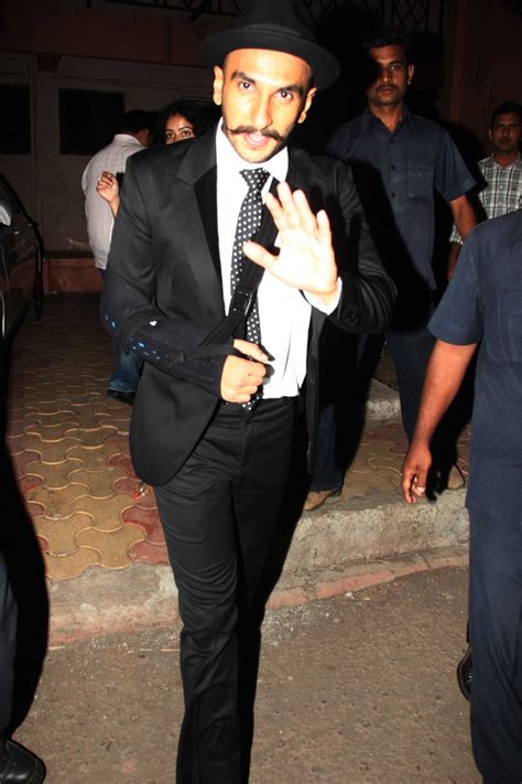 Priyanka Chopra and Ranvir Singh snapped at Filmcity - Photos,Images ...