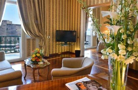 Naples Travel Tips: What To Do Or Avoid On Your Trip