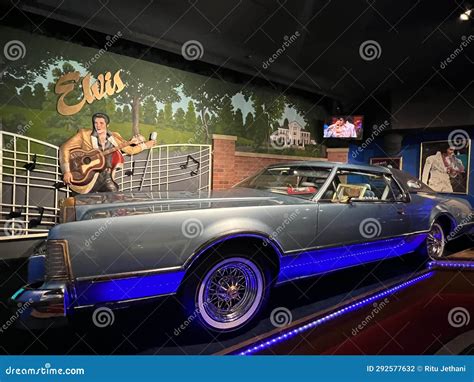 Hollywood Star Cars Museum in Gatlinburg, Tennessee Editorial ...