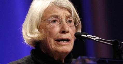 Mary Oliver (1935-2019): A poet of quietude, meaningful simplicity and ...