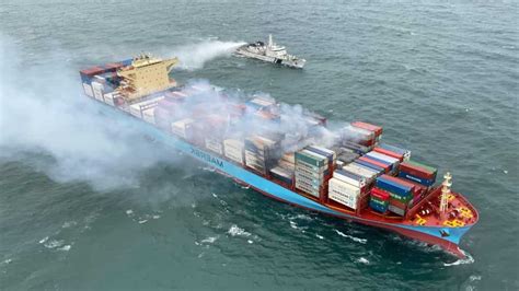 Maersk Frankfurt fire, 1 dead; 5 Indian Coast Guard ships battle fire ...