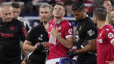 Wrexham: Wrexham's Paul Mullin suffers punctured lung in pre-season ...