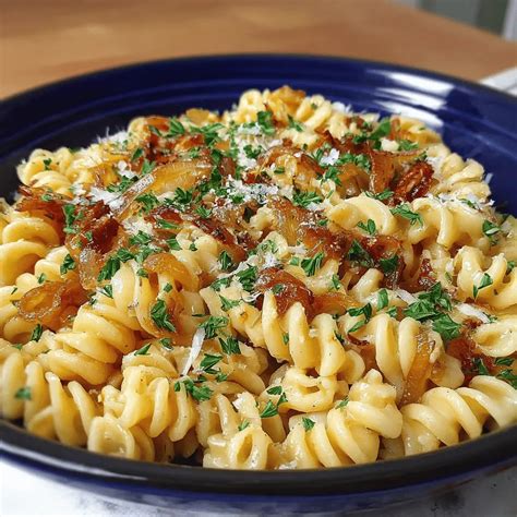 creamy caramelized onion pasta