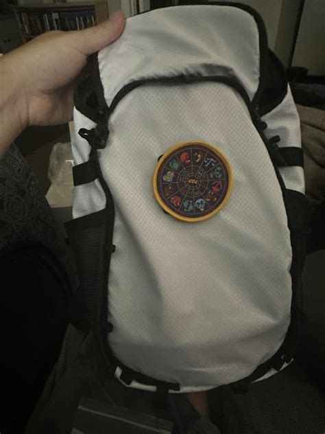 What is PLUR? The Heartbeat of Rave Culture 💖🌈 – RaveBeetle