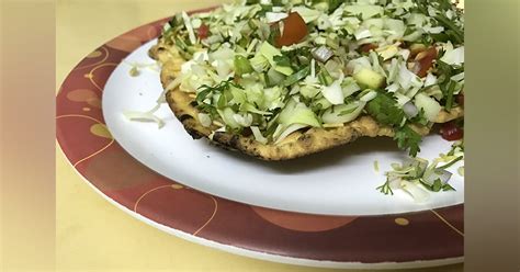 Get Delicious Khichiya Papad With Cheese From This Tiny Stall At King's ...