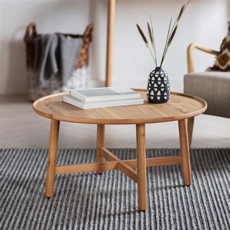 Coastal Elegance: Coffee Table Round Oak Design