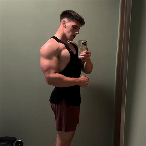 Devon Hughes | Just one positive thought in the morning can change your whole day🤯 #mindset # ...