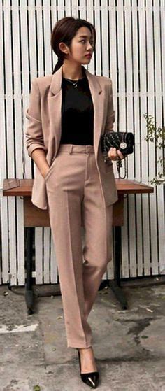 Business-Casual Gender-Neutral 的图像结果