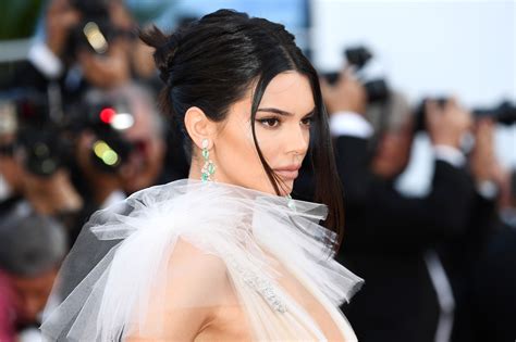 Image result for Kendall Jenner Lips Tutorial