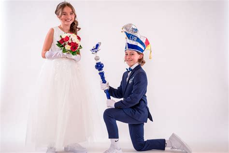 Kinderprinzenpaar mit blauem Bluat - Villacher Fasching