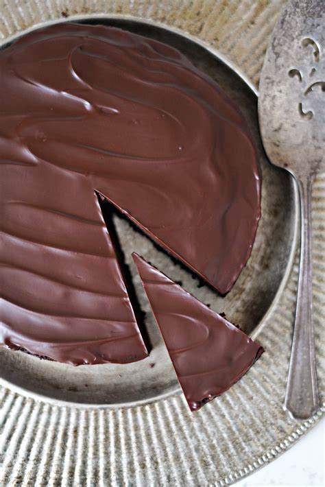 Gluten Free Flourless Chocolate Cake - Raising Generation Nourished