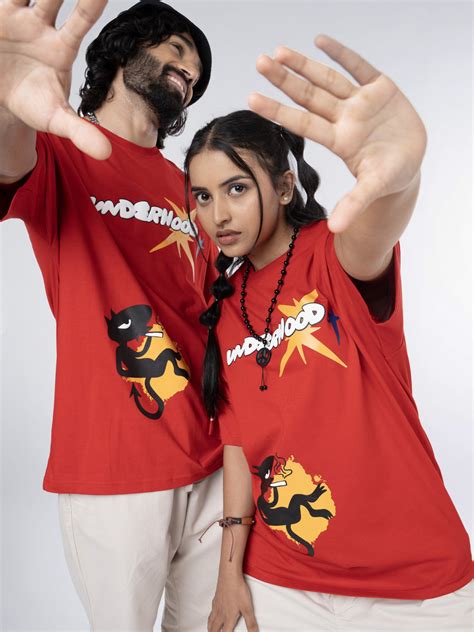 Am I Dreaming – Red Unisex Oversized T Shirt – UnderHood