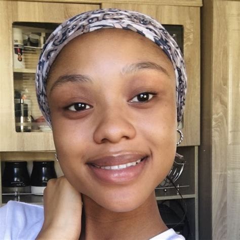 Nikiwe - English teacher - ₹1428/h