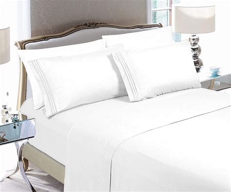 White Bed Sheet Texture