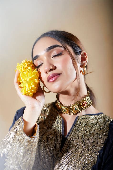 Dark Gray Silk Velvet Pheran Set – Laila Roohi Faisal Designs