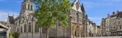 Hôtel Poitiers | Campanile