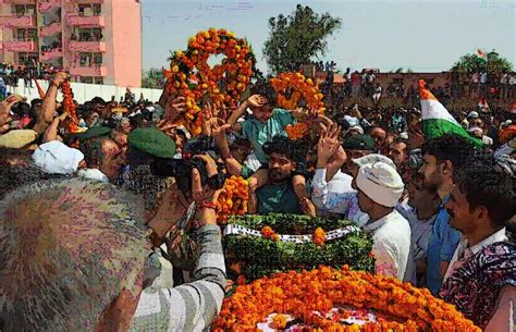 5 साल के बेटे प्रिंस ने दी शहीद लांस नायक मनोज फोगाट को मुखाग्नि, अमर ...