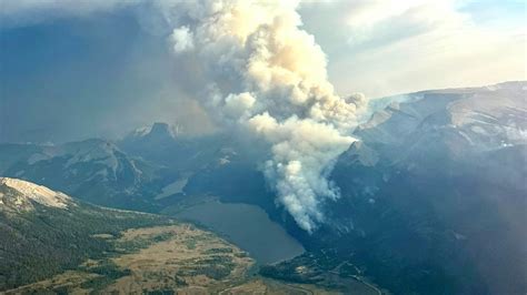 Dollar Lake Fire Burning Along Green River Lakes, Within Sight Of ...