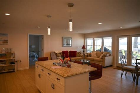 Waterfront Handicap-Accessible 3-Bedroom Apartment - Guest suites for ...