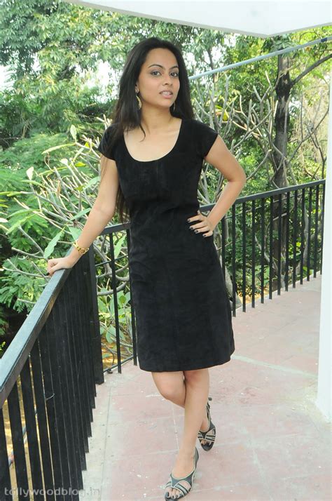 Simmi New actress Photos Gallery