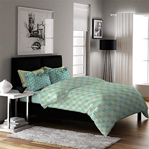 Dreamline Classic Green Geometric Double Bedsheet with 2 Pillow Cover ...