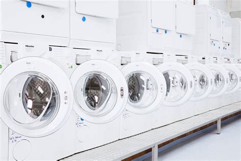 Clean linen in industrial laundries and in the home - Hohenstein