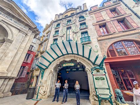 Harry Potter Ride Wait Times Hit 4 Hours in Epic Universe – Is It Worth ...