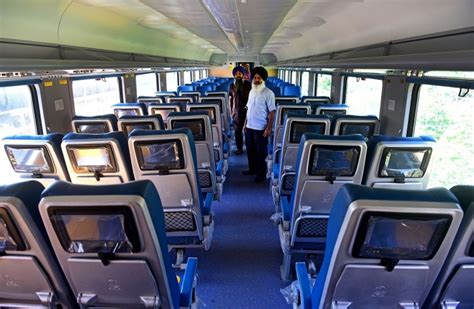 India's First Semi-High Speed Train, Tejas Express Will Be Flagged Off ...