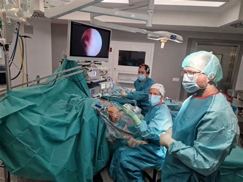 Traumatólogos del Hospital Quirónsalud Lugo realizan con éxito varios ...