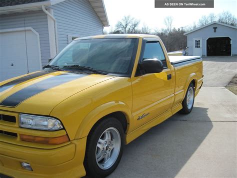 2002 Chevrolet S10 Xtreme Standard Cab Pickup 2 - Door 2. 2l